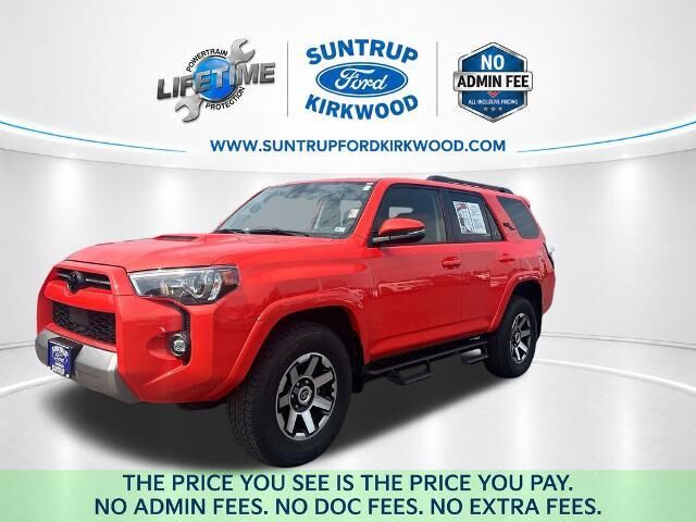 2024 Toyota 4Runner TRD Off-Road Premium — photo 1 of 24