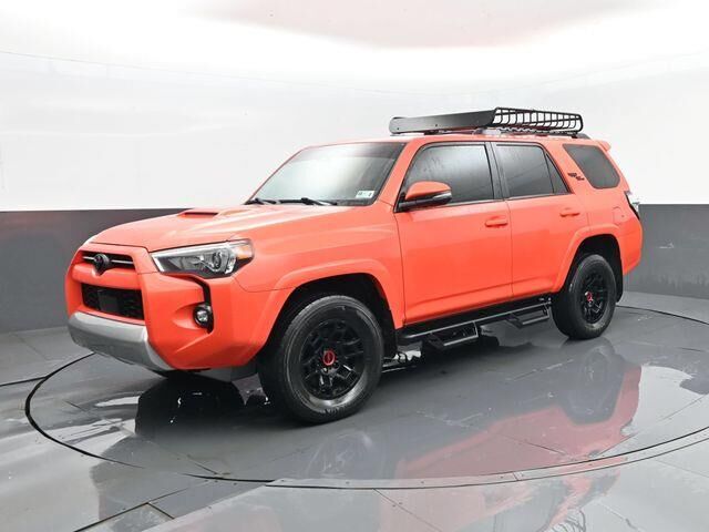 2024 Toyota 4Runner TRD Off-Road Premium — photo 1 of 26