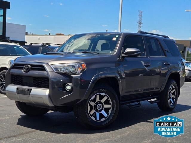 2021 Toyota 4Runner TRD Off-Road Premium — photo 1 of 13