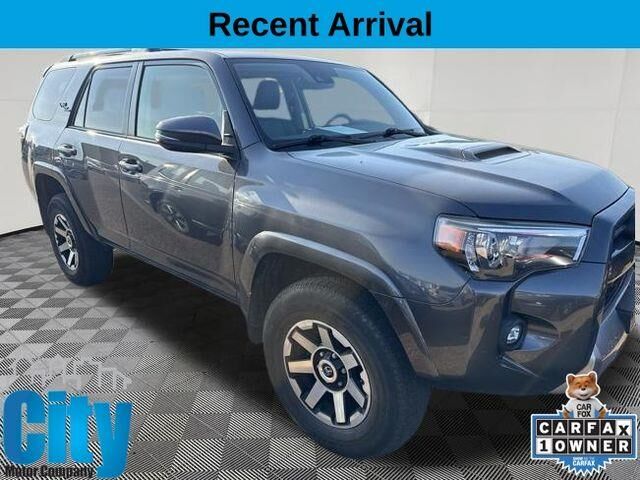 2022 Toyota 4Runner TRD Off-Road Premium — photo 1 of 6