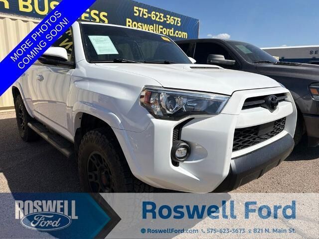 2023 Toyota 4Runner TRD Off-Road Premium — photo 1 of 8