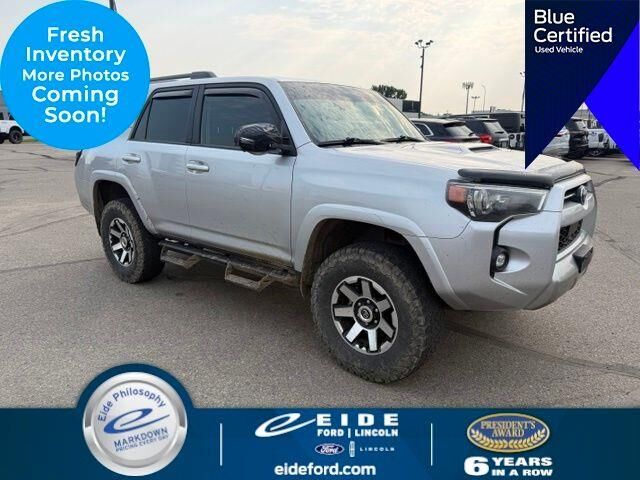 2024 Toyota 4Runner TRD Off-Road — photo 1 of 12