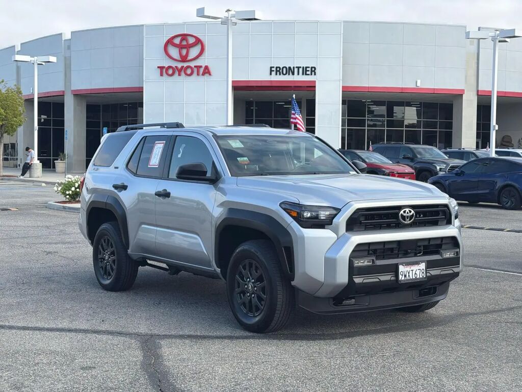 2026 Toyota 4Runner SR5 — photo 1 of 14