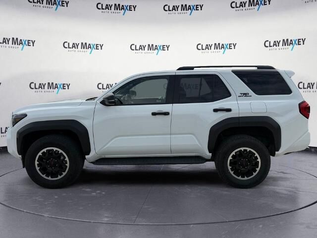 2025 Toyota 4Runner SR5 — photo 1 of 26