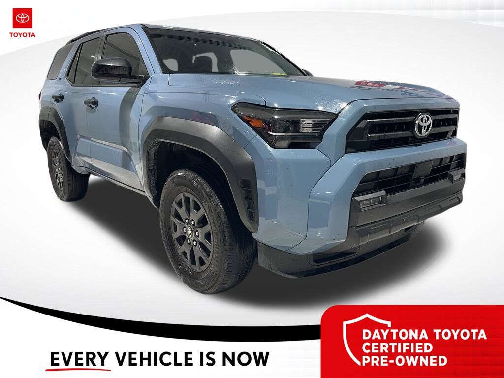 2025 Toyota 4Runner SR5 — photo 1 of 10