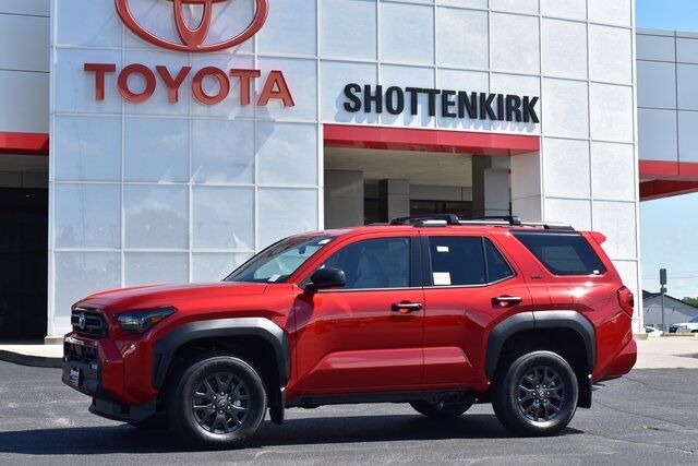 2025 Toyota 4Runner SR5 — photo 1 of 13