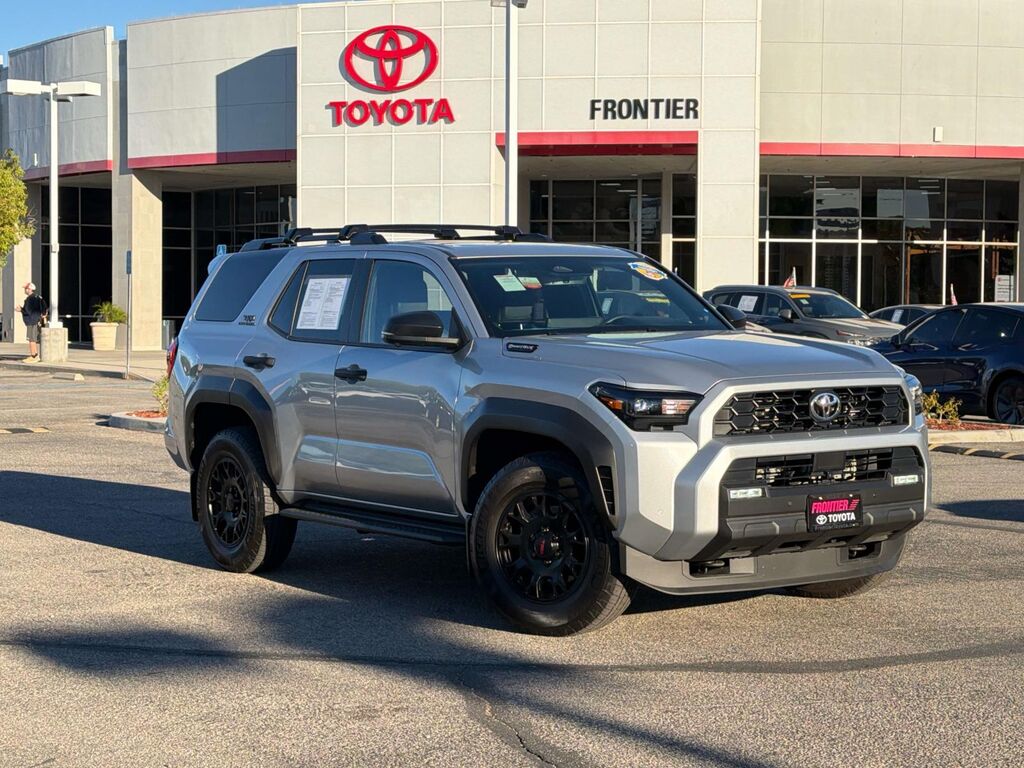 2025 Toyota 4Runner Hybrid TRD Off Road 4WD (Natl) — photo 1 of 13