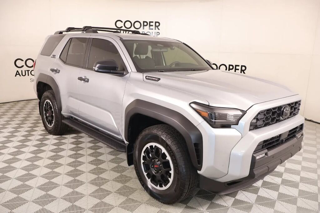 2025 Toyota 4Runner TRD Off-Road HV — photo 1 of 13
