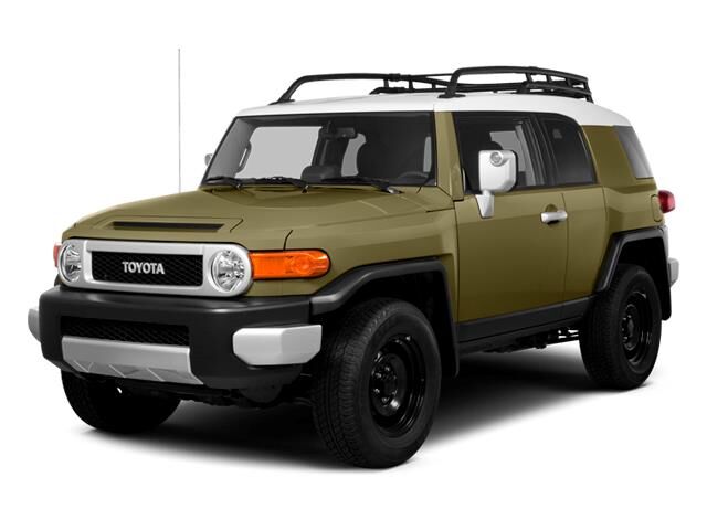 2014 Toyota FJ Cruiser Base — photo 1 of 13