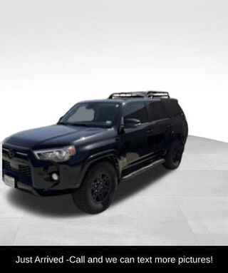 2020 Toyota 4Runner SR5 Premium — photo 1 of 39