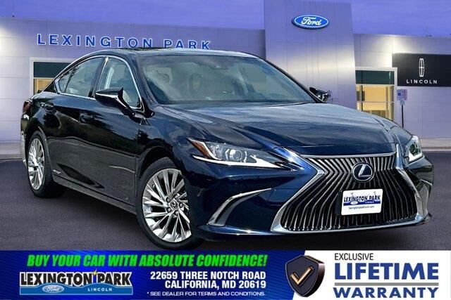 2019 Lexus ES 300h Ultra Luxury — photo 1 of 27