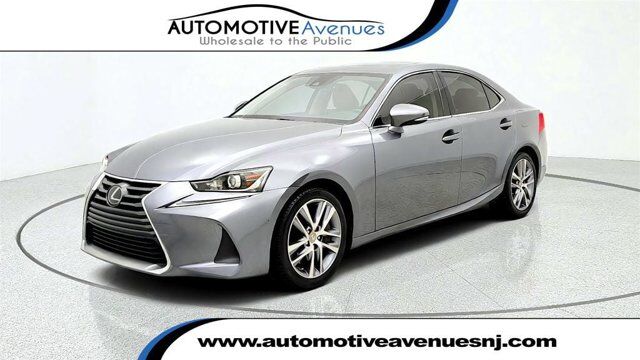 2019 Lexus IS IS 300 — photo 1 of 1