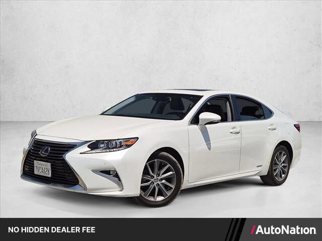 2016 Lexus ES 300h Base — photo 1 of 26