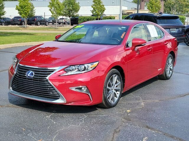 2017 Lexus ES 300h Base