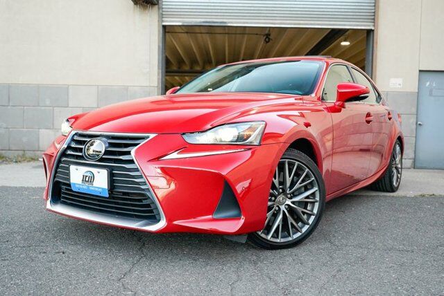 2019 Lexus IS