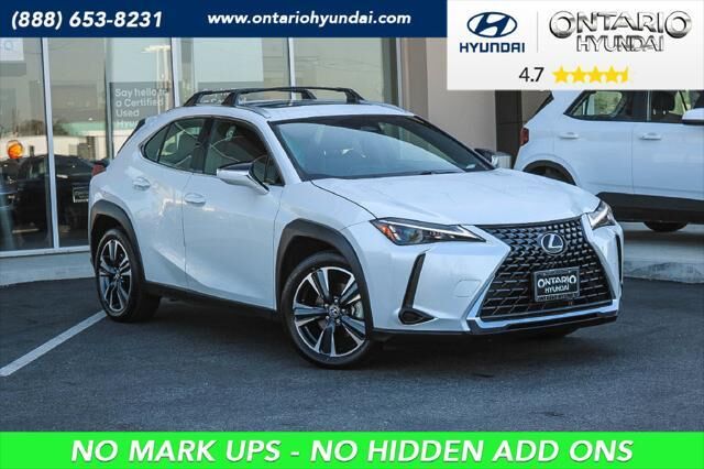 2025 Lexus UX 300h Base — photo 1 of 13