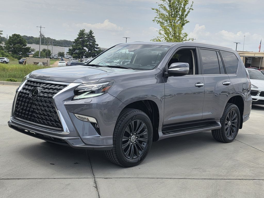 2023 Lexus GX 460 — photo 1 of 13