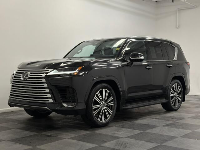 2025 Lexus LX 600 Luxury — photo 1 of 26