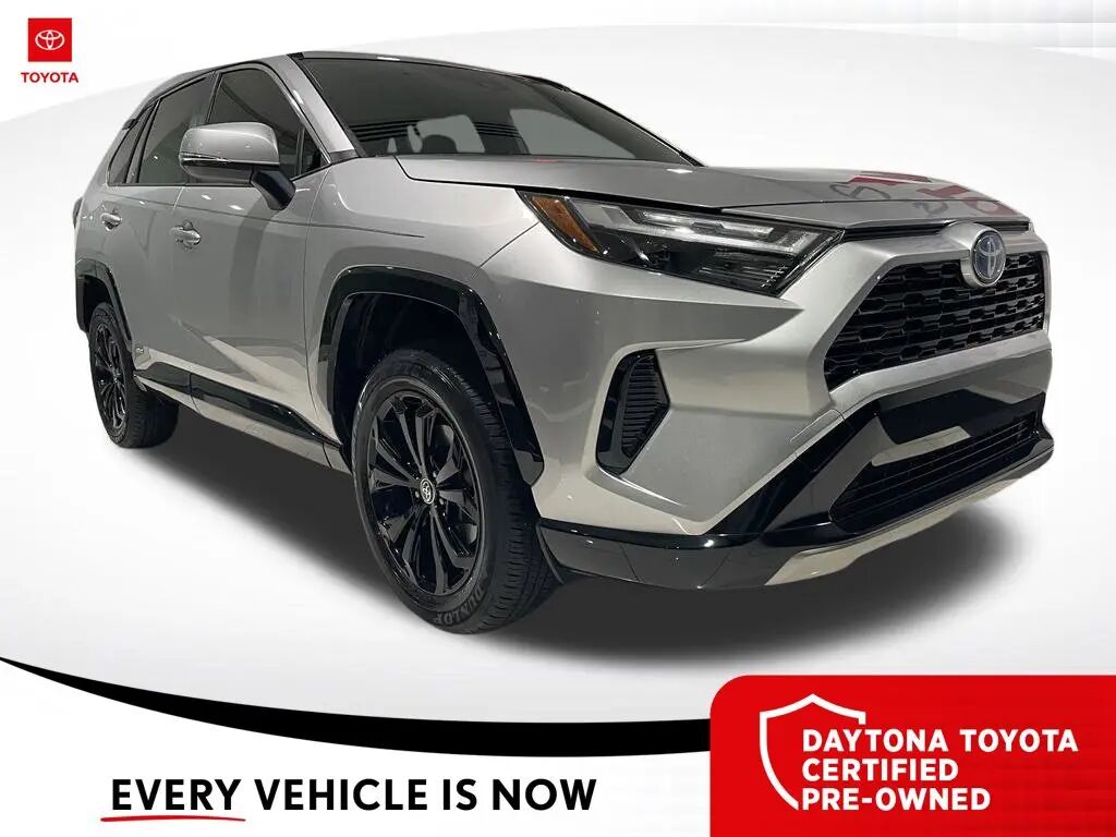 2024 Toyota RAV4 Hybrid SE — photo 1 of 13