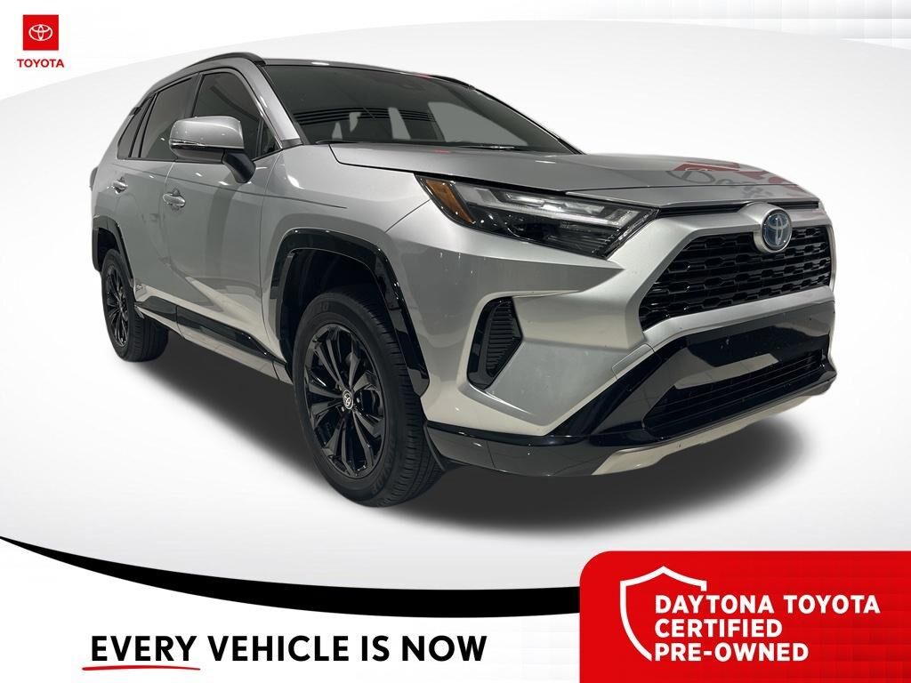 2024 Toyota RAV4 Hybrid SE — photo 1 of 10