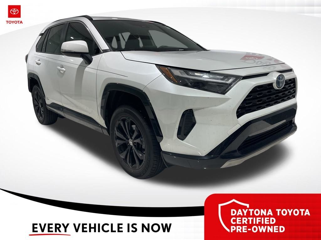 2024 Toyota RAV4 SE — photo 1 of 13