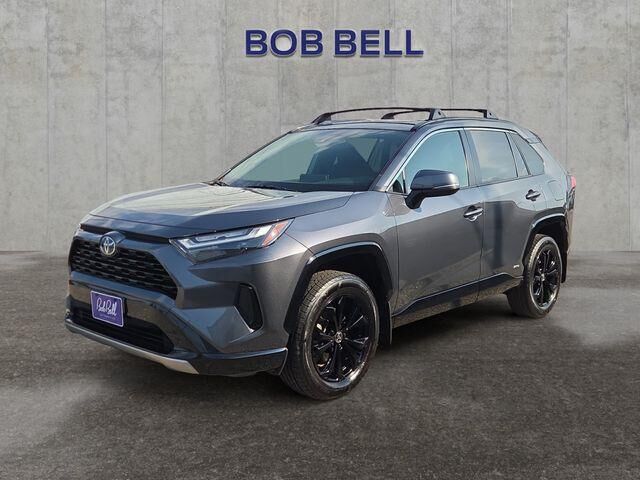 2022 Toyota RAV4 Hybrid SE — photo 1 of 35