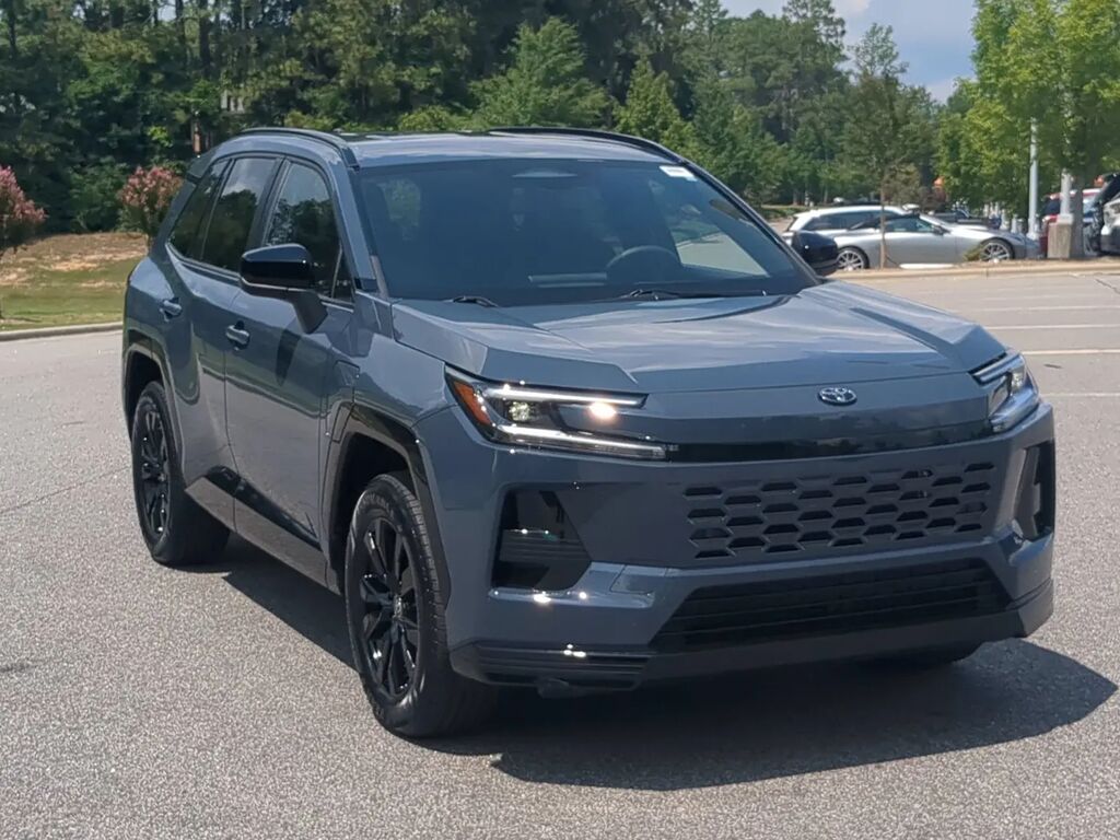 2026 Toyota RAV4 Plug-in Hybrid SE — photo 1 of 13