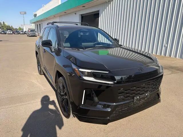 2026 Toyota RAV4 Plug-in Hybrid XSE — photo 1 of 21
