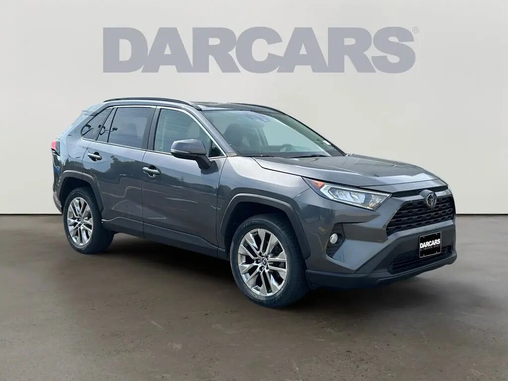 2019 Toyota RAV4 XLE Premium — photo 1 of 26