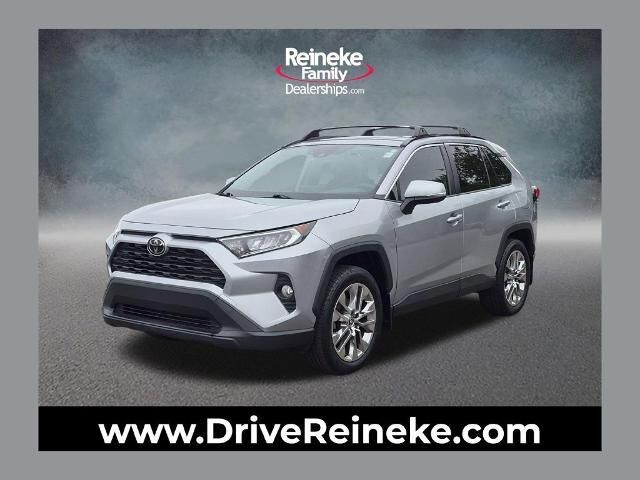 2020 Toyota RAV4 XLE Premium