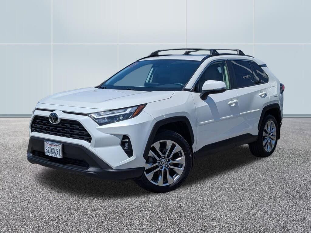 2022 Toyota RAV4 XLE Premium — photo 1 of 1