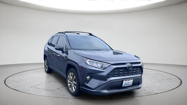 2019 Toyota RAV4 XLE Premium — photo 1 of 23