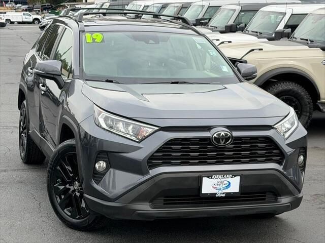 2019 Toyota RAV4 XLE Premium — photo 1 of 13