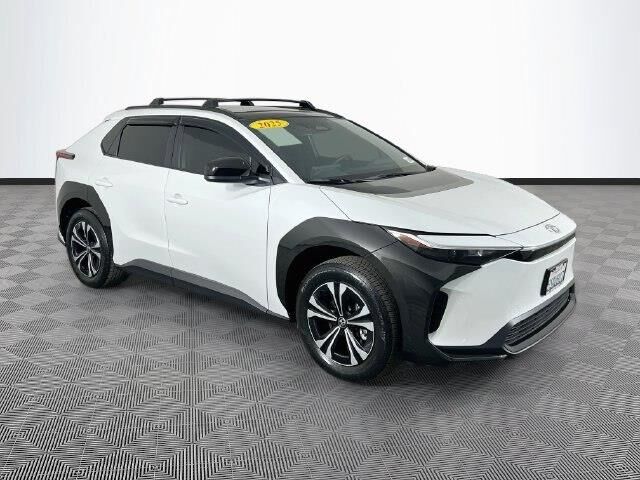 2025 Toyota bZ4X XLE