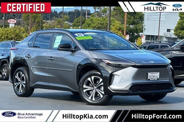 2025 Toyota bZ4X XLE