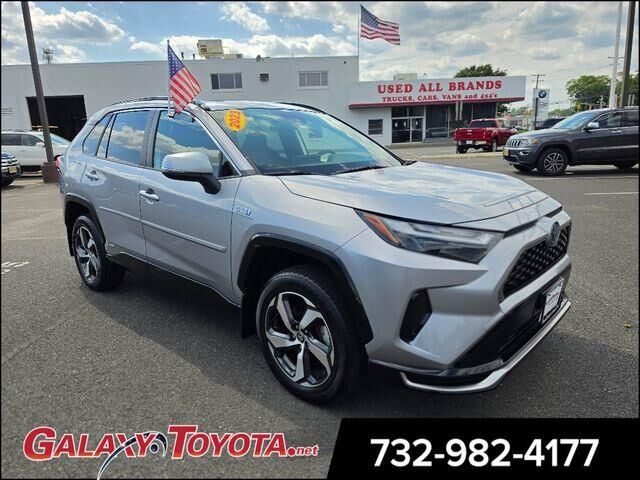2023 Toyota RAV4 Prime SE