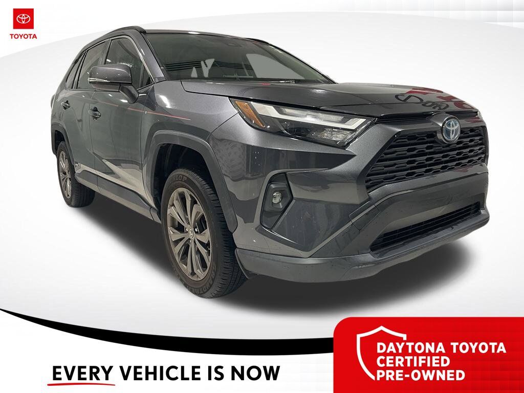 2023 Toyota RAV4 XLE Premium — photo 1 of 10