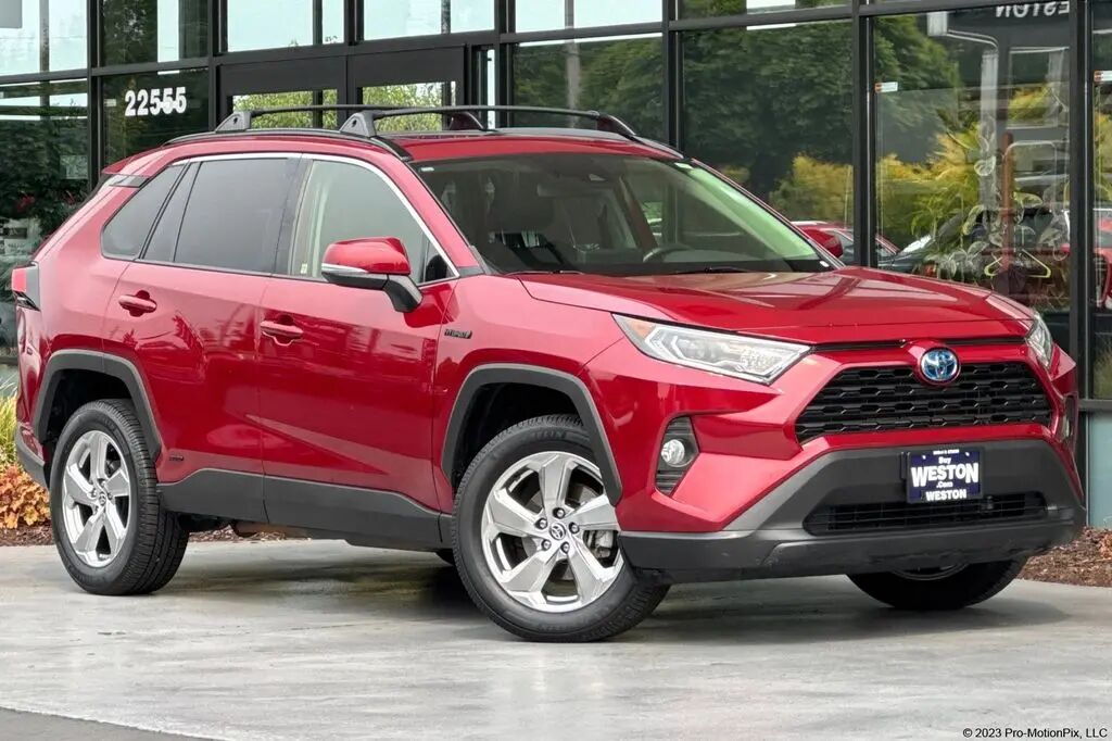 2021 Toyota RAV4 Hybrid XLE Premium — photo 1 of 13