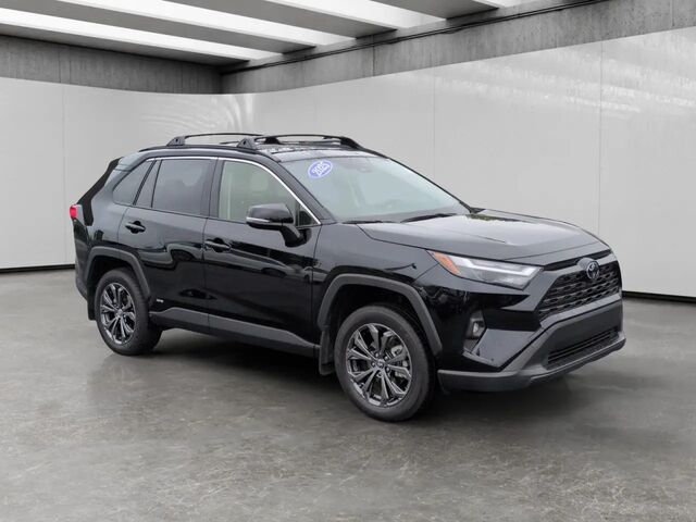 2025 Toyota RAV4 Hybrid XLE Premium