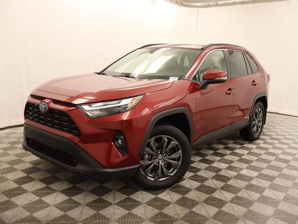 2023 Toyota RAV4 Hybrid XLE Premium — photo 1 of 13
