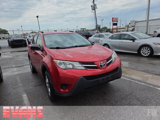 2015 Toyota RAV4 LE — photo 1 of 1