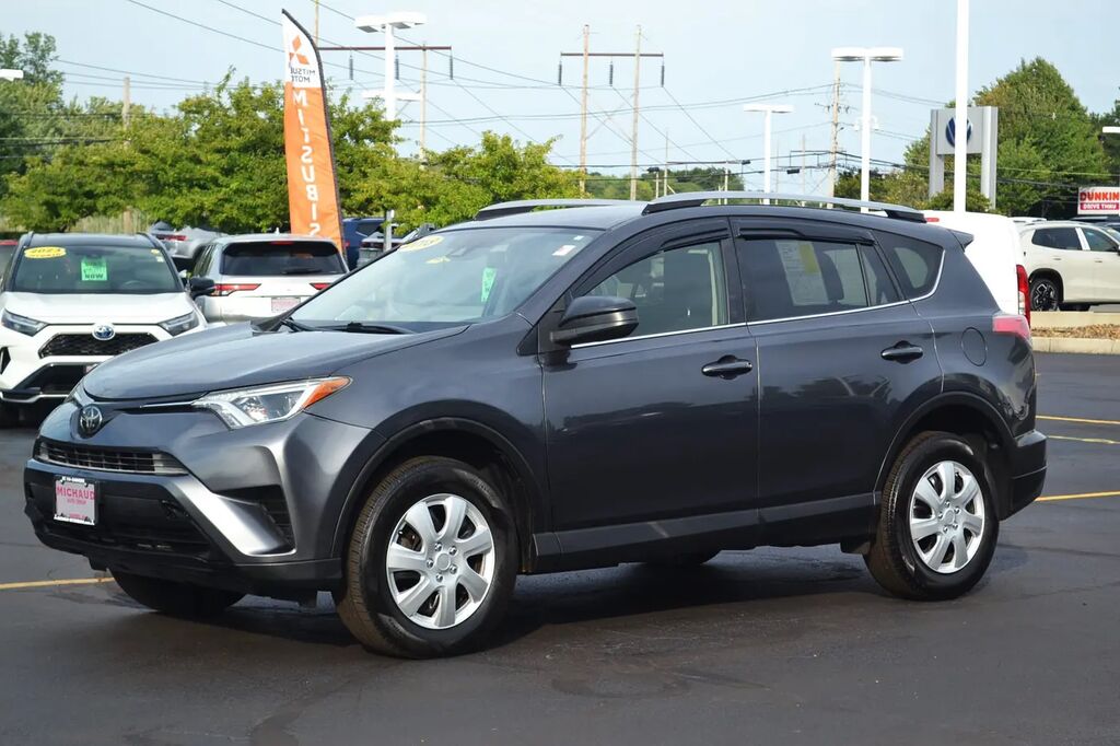 2018 Toyota RAV4 LE — photo 1 of 13