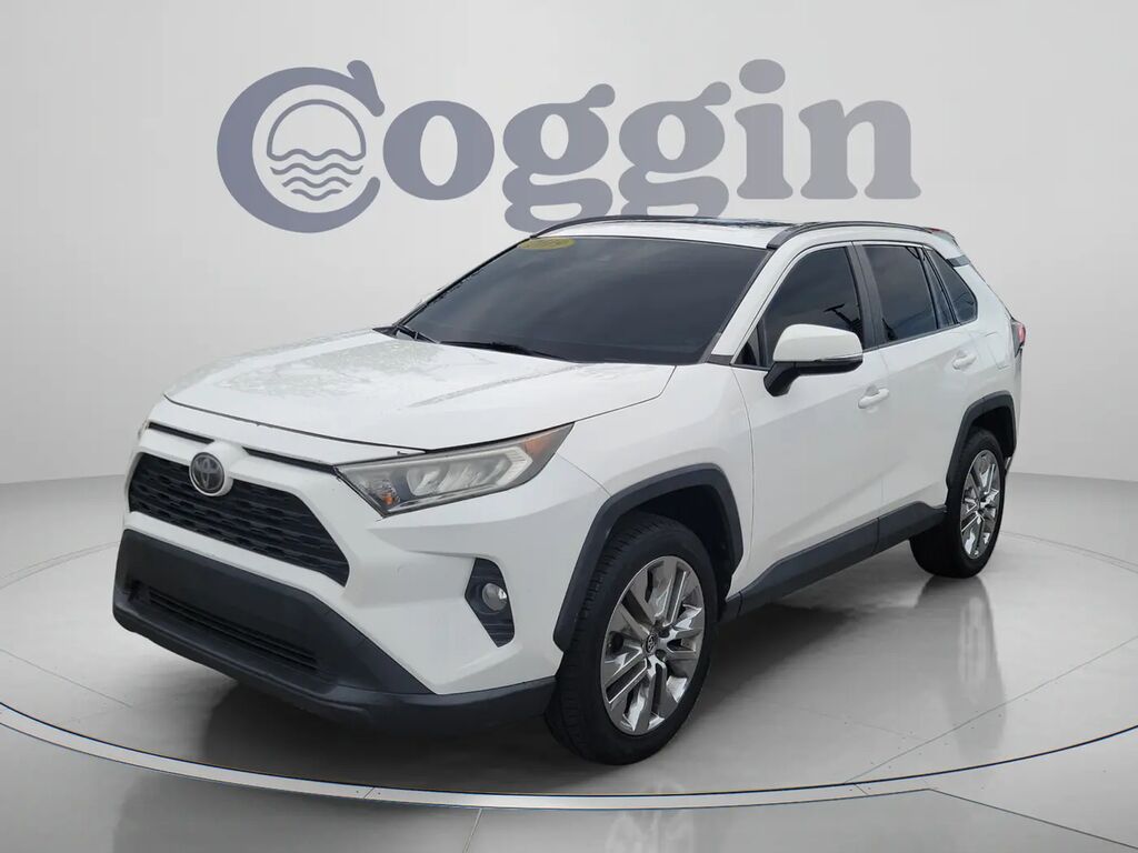 2019 Toyota RAV4 XLE Premium — photo 1 of 13