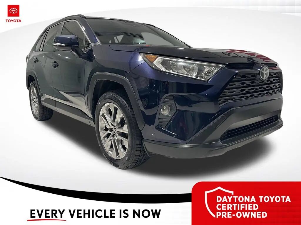 2020 Toyota RAV4 XLE Premium — photo 1 of 13