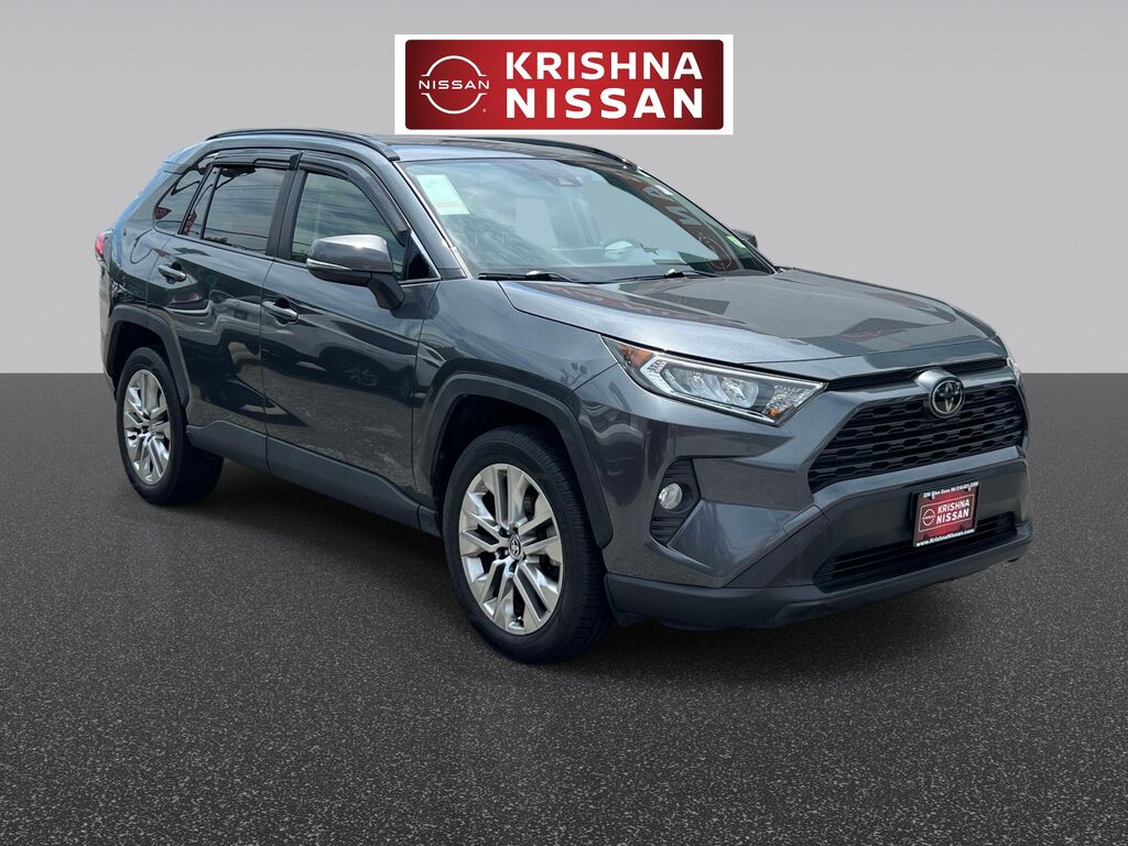 2020 Toyota RAV4 XLE Premium — photo 1 of 12