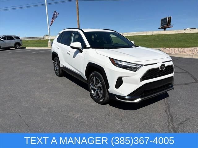 2025 Toyota RAV4 Plug-in Hybrid SE