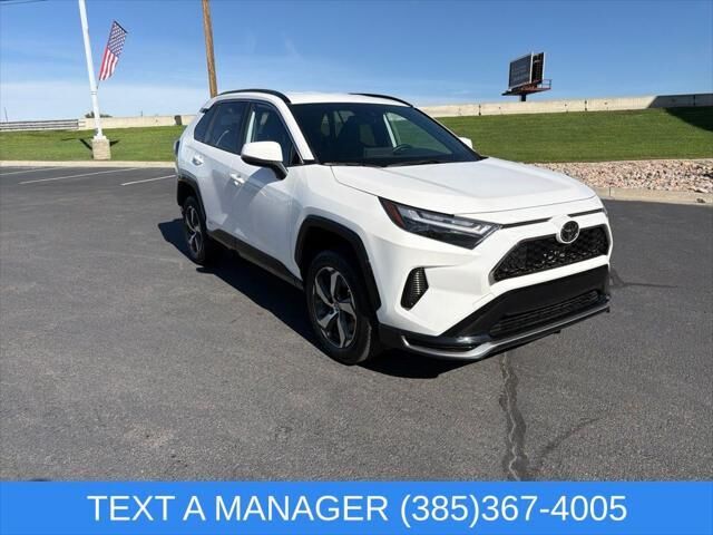 2025 Toyota RAV4 Plug-in Hybrid SE