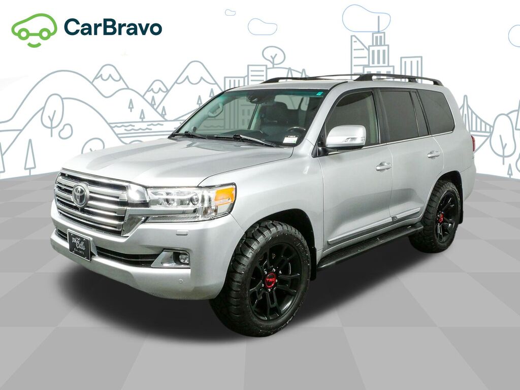 2017 Toyota Land Cruiser V8 — photo 1 of 6