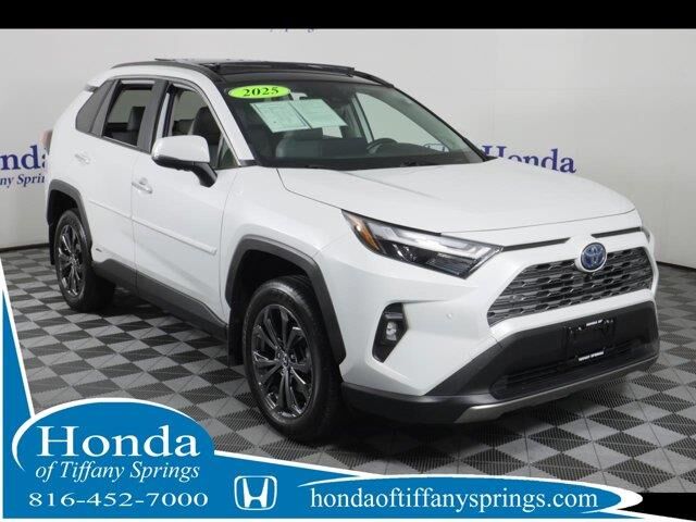 2023 Toyota RAV4 Hybrid Limited — photo 1 of 13