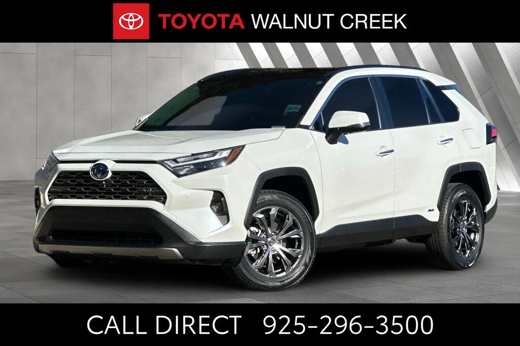 2023 Toyota RAV4 Hybrid Limited — photo 1 of 13